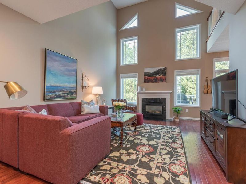 15507 Lilac Dr, Eden Prairie, MN 55347