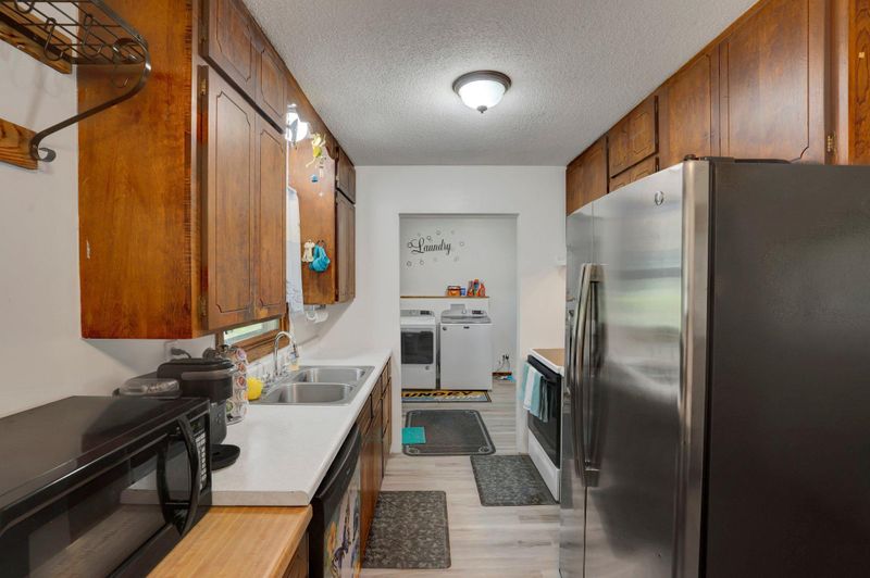 26535 Finley Ave, Wyoming, MN 55092