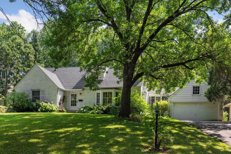 4611 Meadow Rd, Minneapolis, MN 55424
