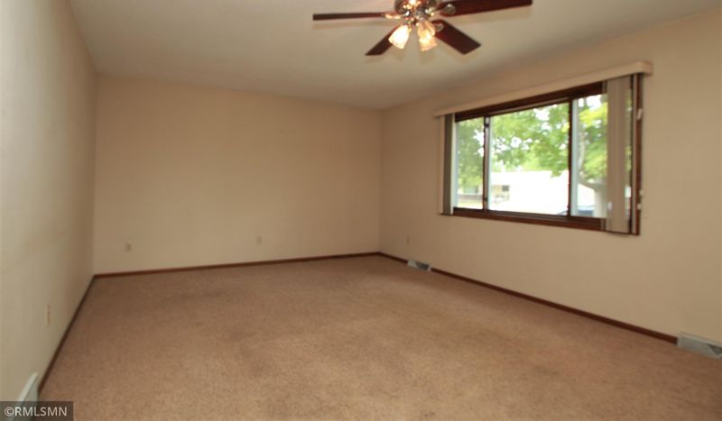 938 36th Ave N, Saint Cloud, MN 56303