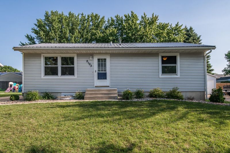 2103 44th St NW, Rochester, MN 55901