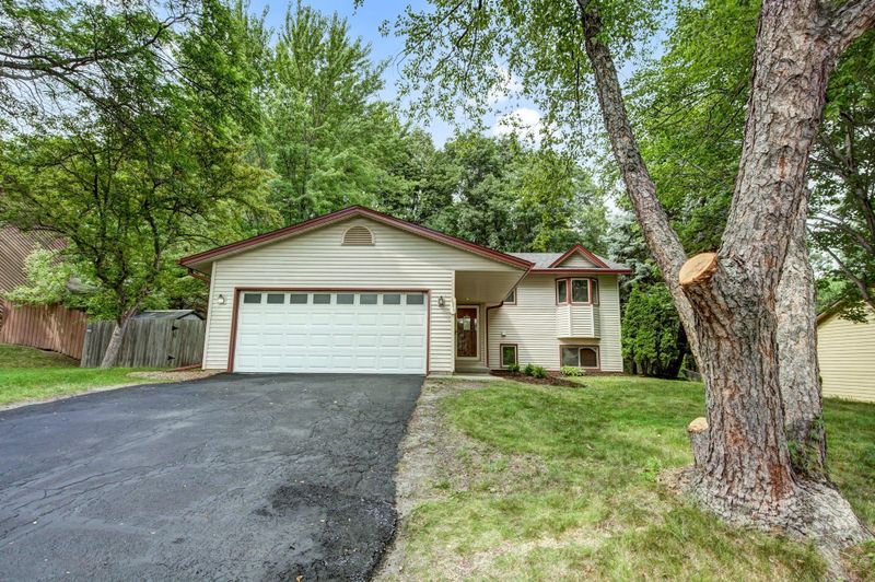 4814 Natchez Ln, Savage, MN 55378