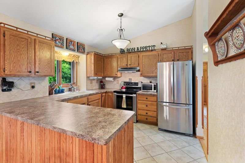 5798 W 134th St, Savage, MN 55378