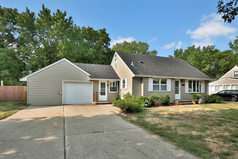 2112 Blomquist Ave, White Bear Lake, MN 55110