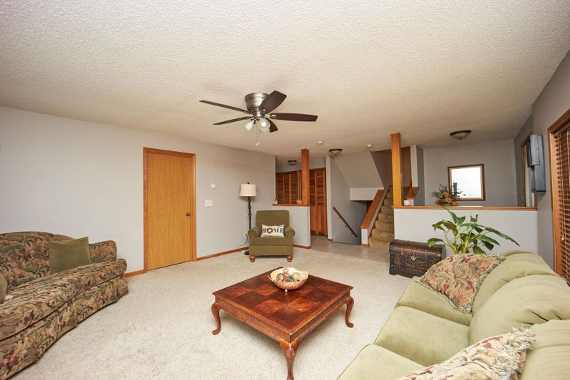818 10th Ave SE, Rochester, MN 55904