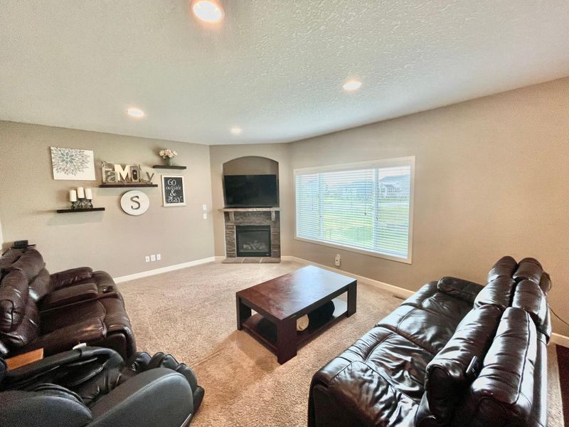 9772 Dunes Ln, Cottage Grove, MN 55016