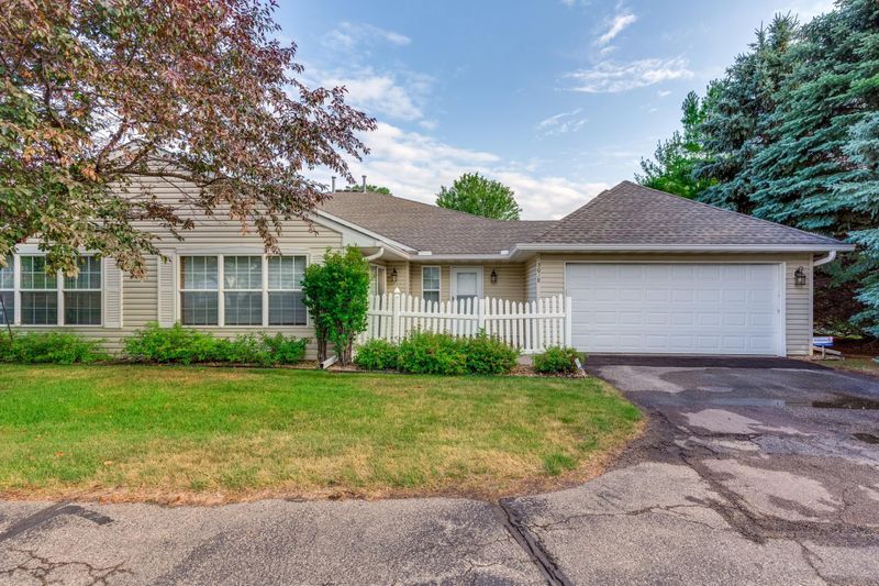 3028 Timberwood Trl #11, Eagan, MN 55121