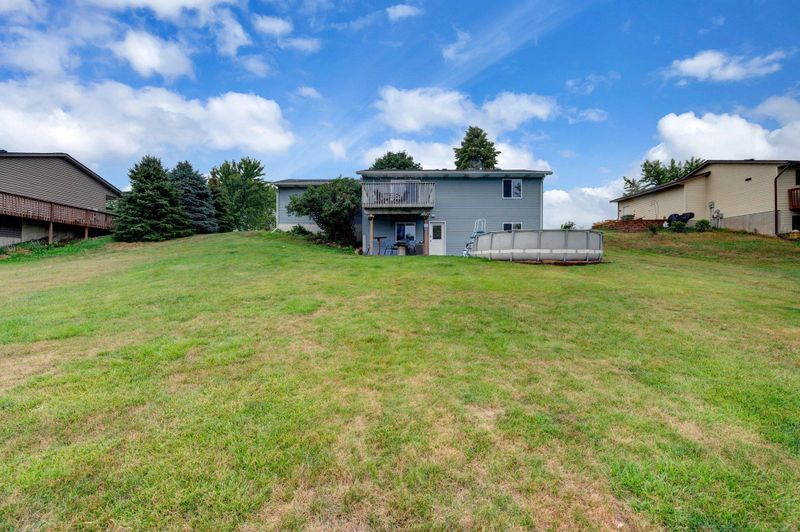 5310 Starling Dr, Monticello, MN 55362