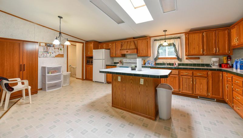 21976 Mailroute Rd, Brainerd, MN 56401