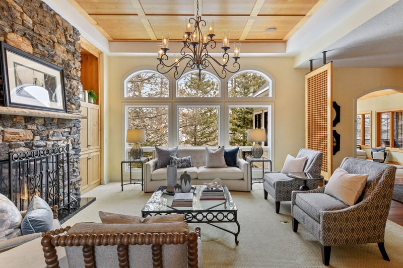 6035 Clarion Ps, Minnetonka, MN 55343