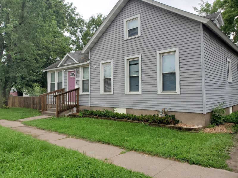 1059 W 5th St, Winona, MN 55987