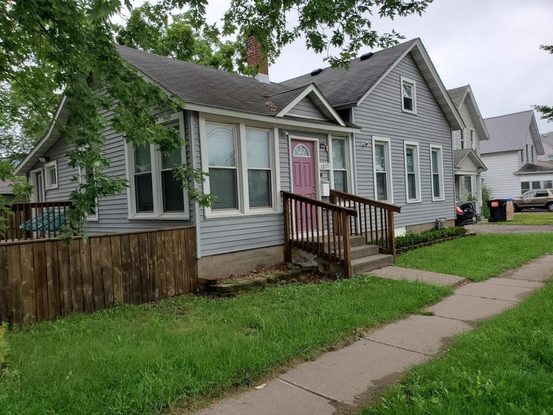 1059 W 5th St, Winona, MN 55987