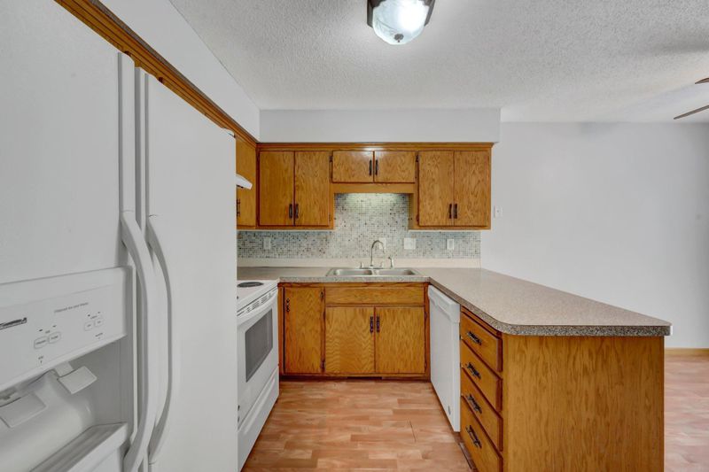 4237-4239 University Ave NE, Columbia Heights, MN 55421