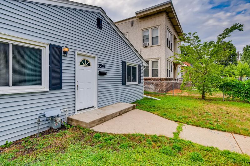 3542 5th Ave S, Minneapolis, MN 55408