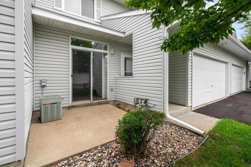 2032 Parkway Ave, Shakopee, MN 55379