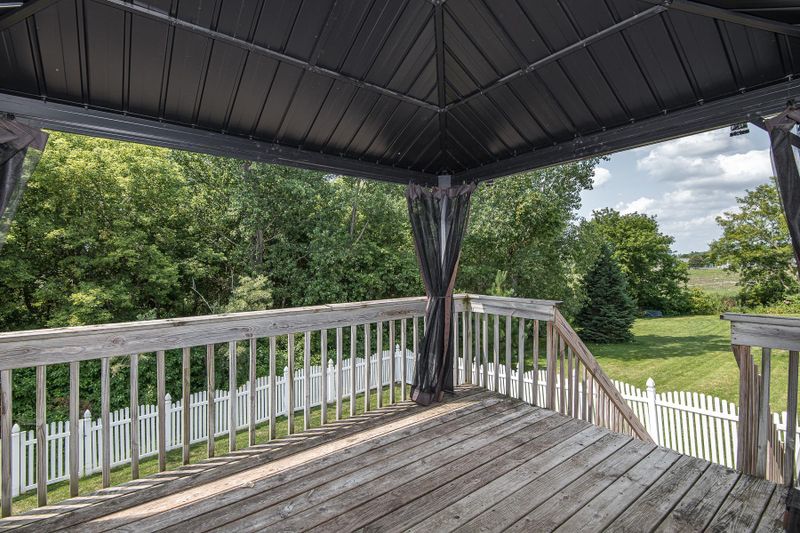 4774 White Pine Dr NW, Rochester, MN 55901