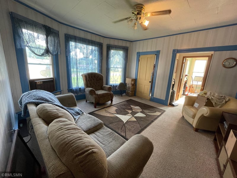 216 1st St SW, Medford, MN 55049