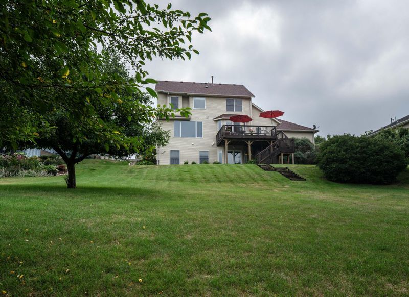 2011 Century Hills Dr NE, Rochester, MN 55906
