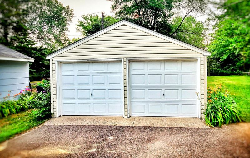 7755 Eastwood Rd, Mounds View, MN 55112