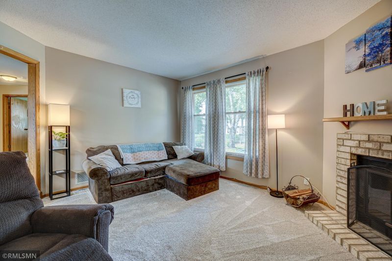 7765 Jasmine Ave S, Cottage Grove, MN 55016