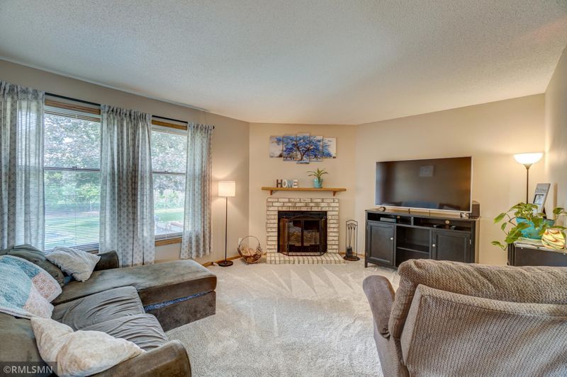7765 Jasmine Ave S, Cottage Grove, MN 55016