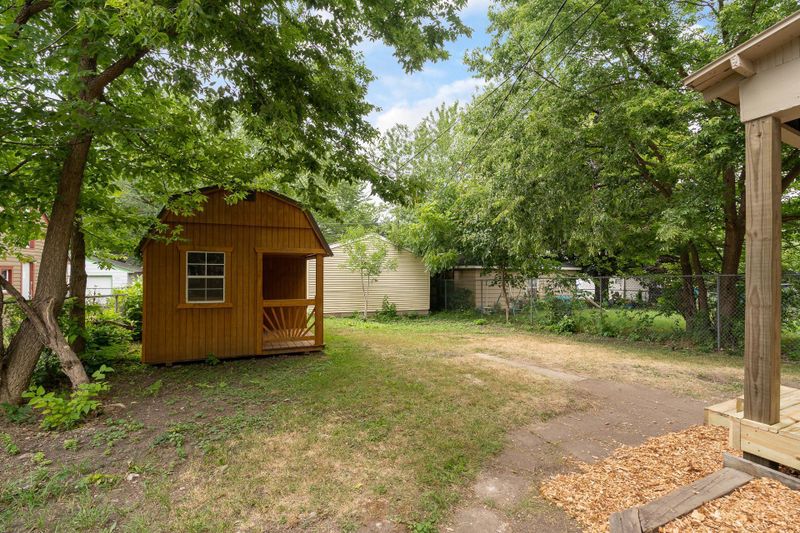 1289 Marion St, Saint Paul, MN 55117
