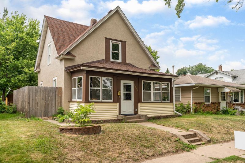 1289 Marion St, Saint Paul, MN 55117