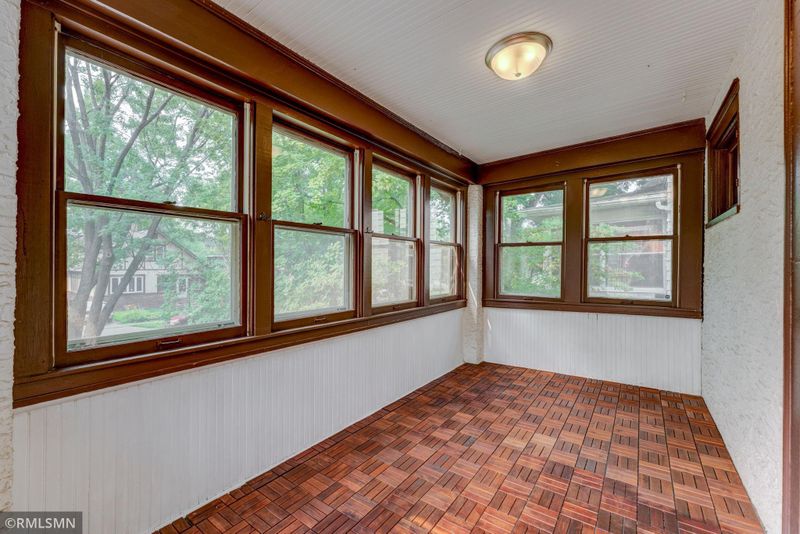 1027 Wakefield Ave, Saint Paul, MN 55106