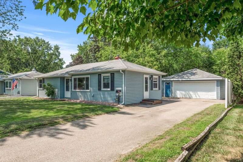 8308 11th Ave S, Bloomington, MN 55420