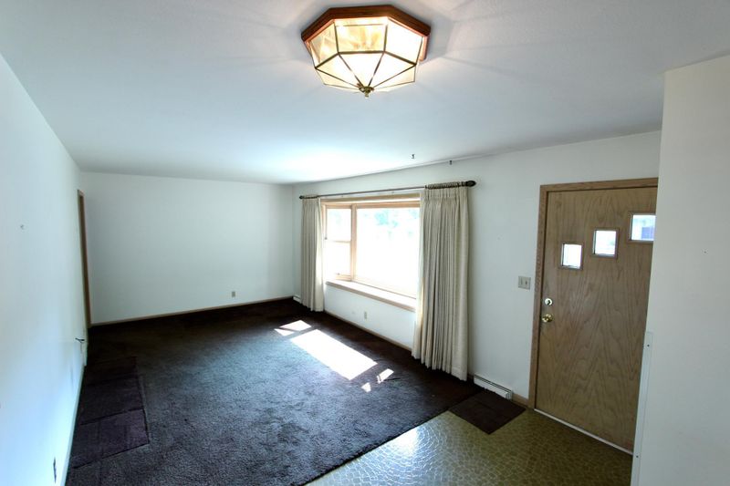 1425 Lancaster Ave, Saint Louis Park, MN 55426