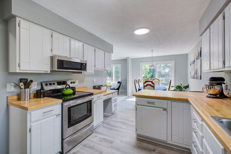 273 Quant Ave N, Lakeland, MN 55043
