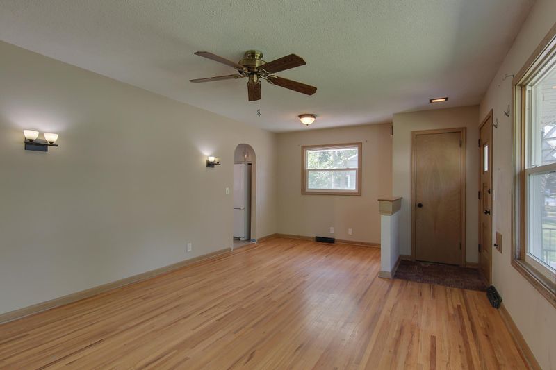 5518 Toledo Ave N, Crystal, MN 55429