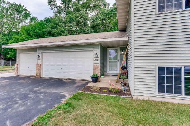815 Marigold Dr, Cambridge, MN 55008