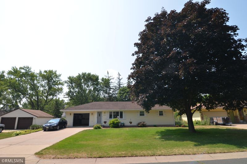 9853 93rd Pl N, Maple Grove, MN 55369