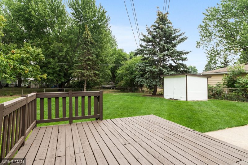 8953 Indahl Ave S, Cottage Grove, MN 55016