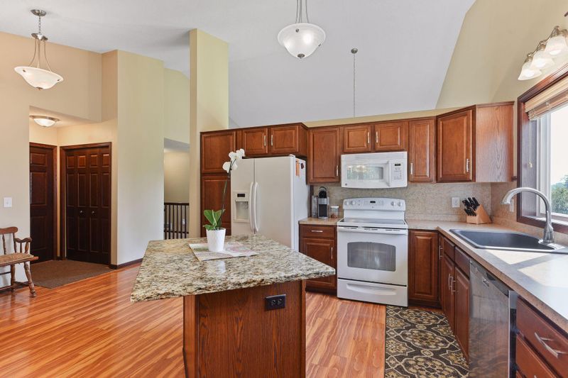 2809 126th Ave NW, Coon Rapids, MN 55448