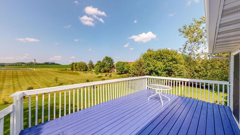 5330 Highgrove Ln NW, Rochester, MN 55901