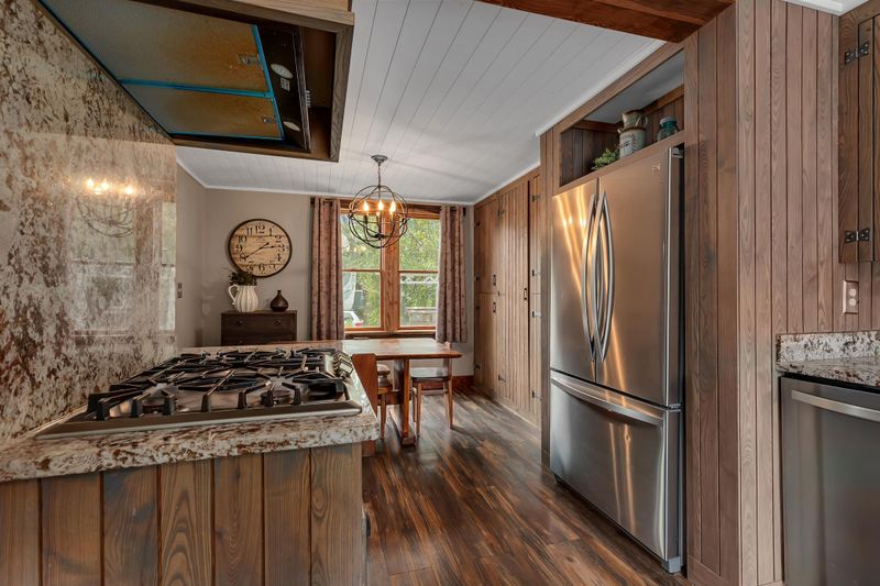 201 10th St, Albany, MN 56307