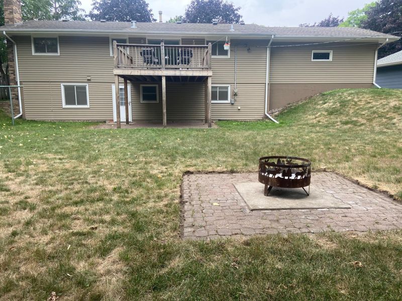 517 Fairfield Dr NW, New Brighton, MN 55112