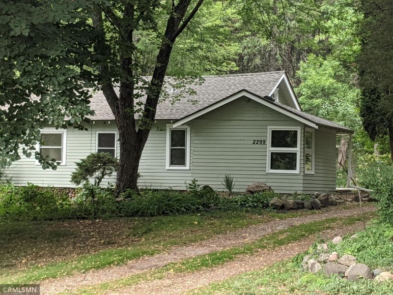 2299 Carver Ave E, Maplewood, MN 55119