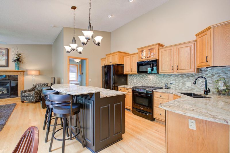 5732 W 96th St, Bloomington, MN 55437