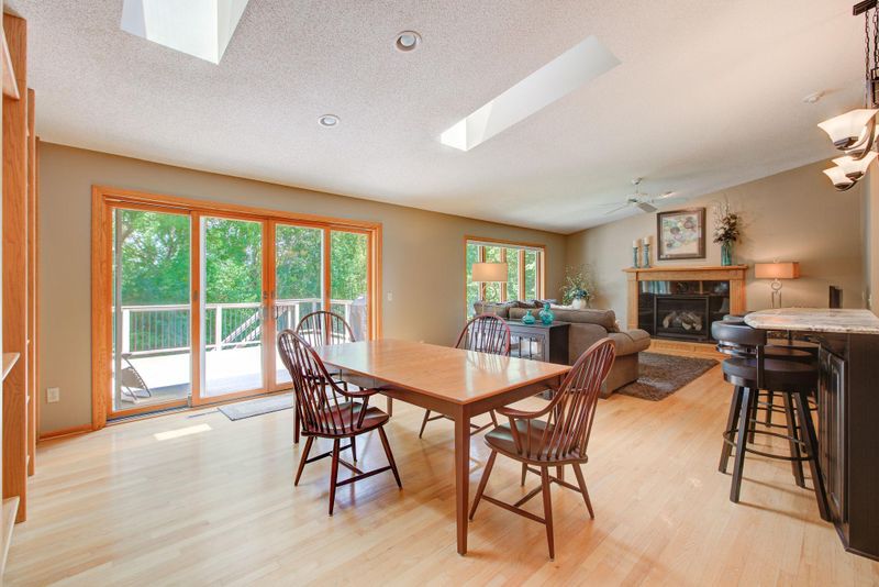5732 W 96th St, Bloomington, MN 55437