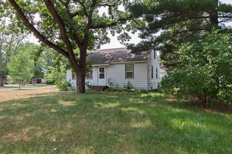 703 2nd Ave NE, Sartell, MN 56377
