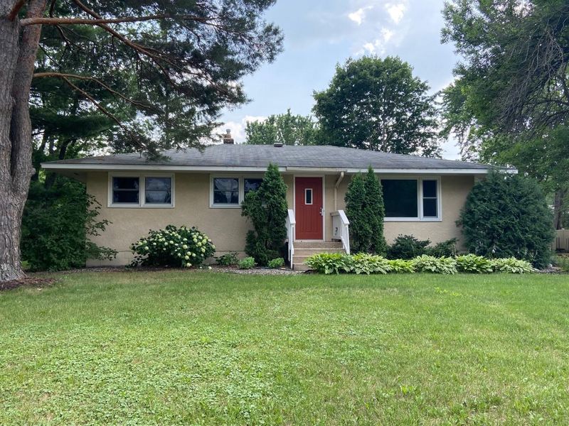 152 Dawn Ave, Shoreview, MN 55126
