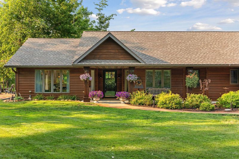 5728 Nashway Rd, Nisswa, MN 56468