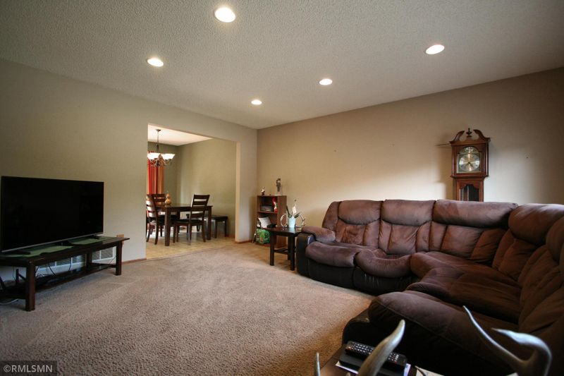 456 193rd Ln NE, East Bethel, MN 55011