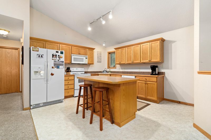 23044 Carol Cir, Nisswa, MN 56468