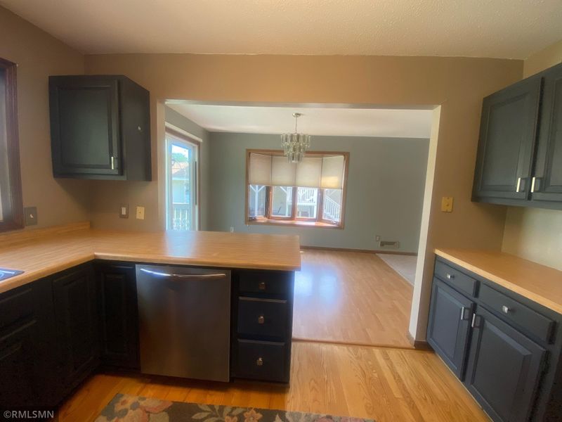8117 Rhode Island Ave S, Bloomington, MN 55438