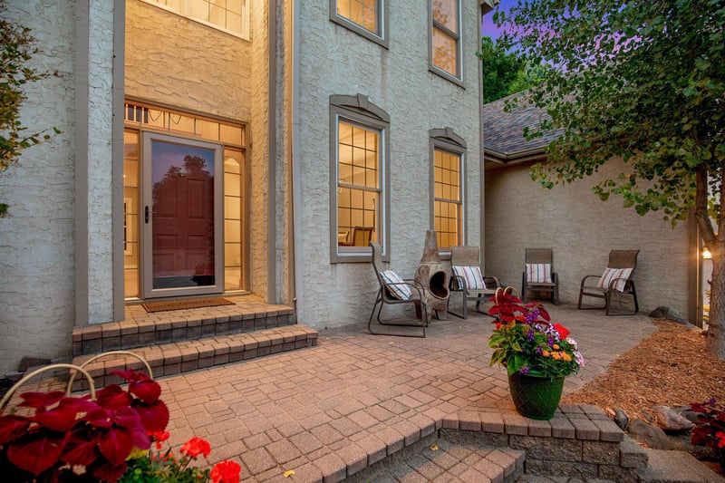 519 Abbey Way, Mendota Heights, MN 55120