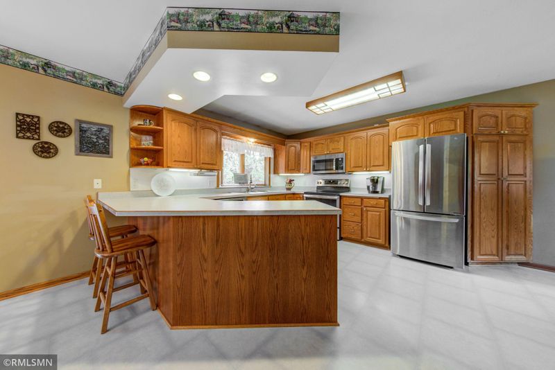 2307 Ronald Ave, White Bear Lake, MN 55110